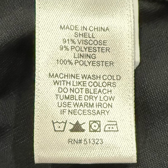 1. State Black Wrap Jumpsuit Size 4 Modern Chic
Minimalist Preppy Casual - Picture 7 of 8